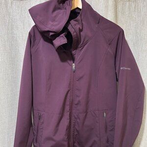 Lightweight Columbia rain jacket with hood